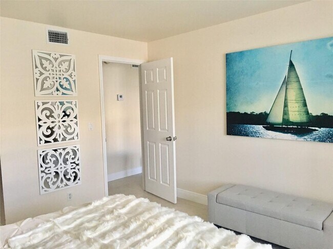 Photo - 6407 Bay Club Dr Unidad Apartment 1