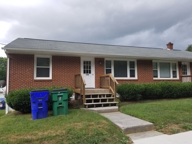 Photo - 510 Harrell St Unit B