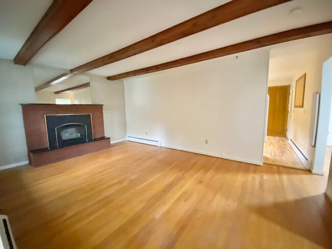 Photo - 4 Bedroom Home in Burlington VT Available ...
