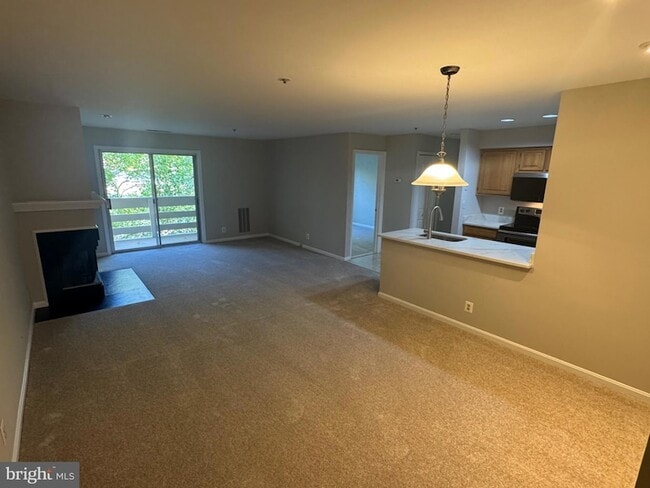 Photo - 240 S Reynolds St Unit 304