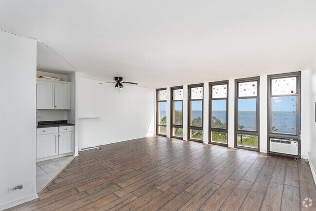 Building Photo - 6700 S South Shore Dr Unit 5B Rental