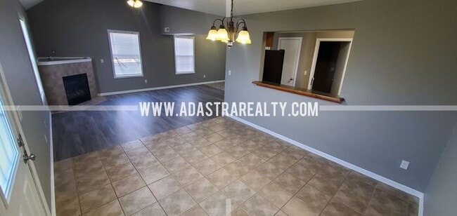Photo - Spacious Basehor Townhome-Available NOW!!