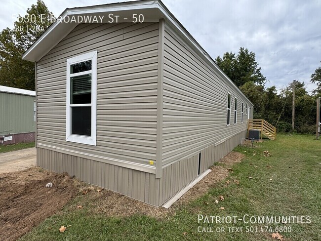 Photo - 5030 E Broadway St