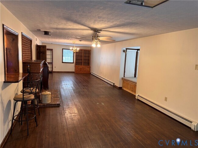 Photo - 7146 Creighton Rd