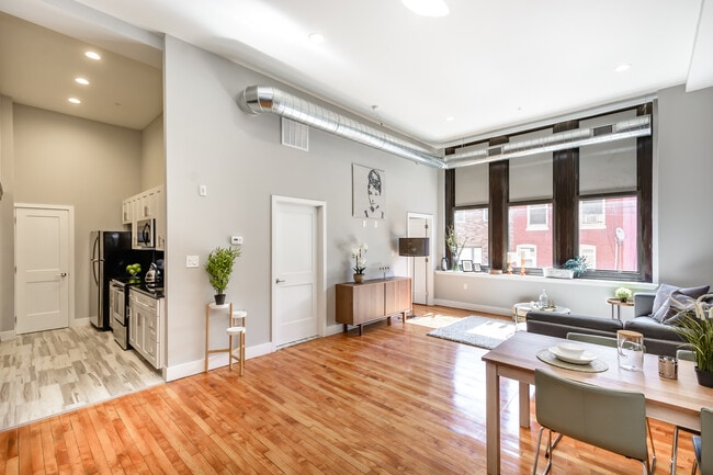 Photo - 1502 S 17th St Apartamentos