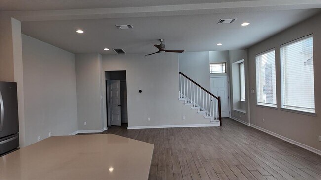Photo - 2102 Dillon Pond Ln Unidad A