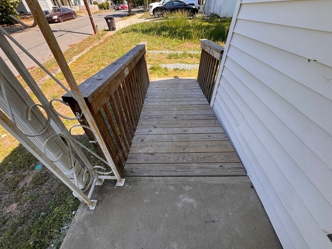 Photo - 1303 N Jackson Ave