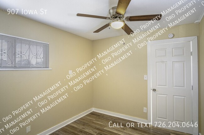 Photo - 907 Iowa St