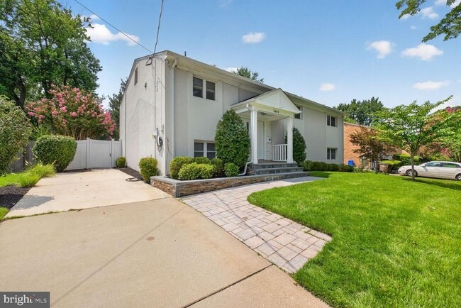 Photo - 1604 Martha Terrace