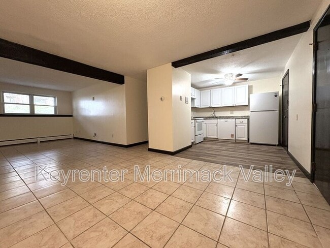 Building Photo - 700 Robbins Ave Unit #6