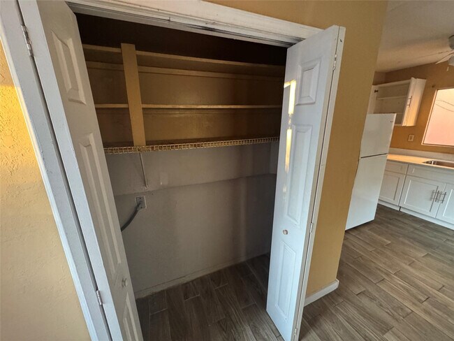 Photo - 2131 Lincoln St Unidad A