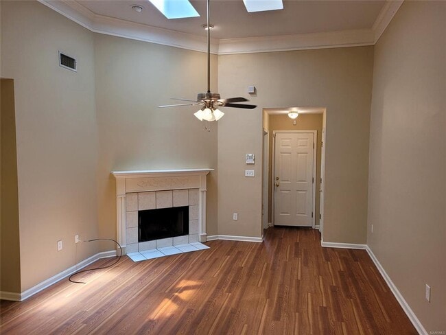 Photo - 185 Landmark Dr