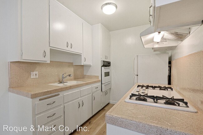 Photo - 1 br, 1 bath Apartment - 1550 S. Saltair A...