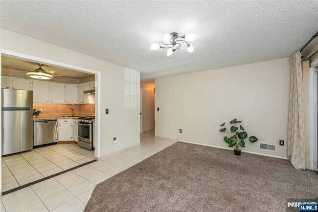540 Holly Ct