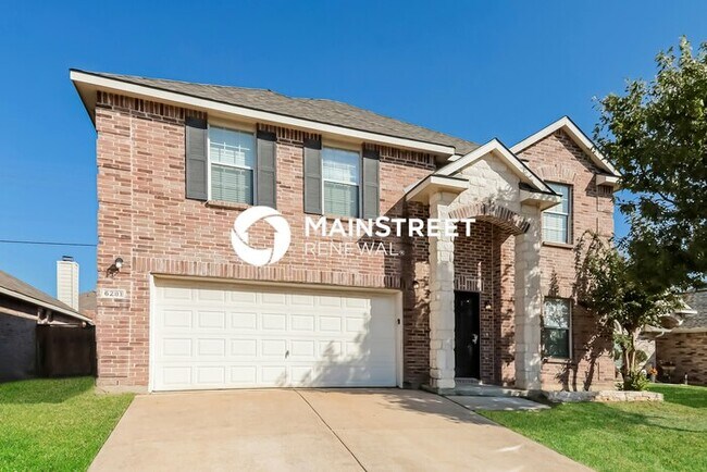 Photo - 4 Bedroom Pet-Friendly Home in DENTON, TX with Main Street Renewal