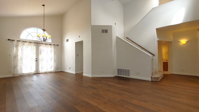 Photo - Beautiful 4 Bedroom 2.5 Bathroom House Located In The NE!