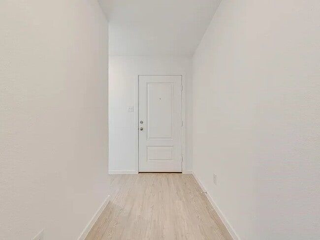 Photo - 1409 Merlin Blf St