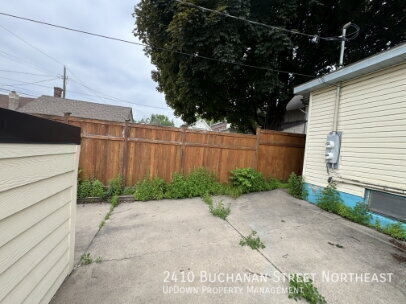Photo - 2410 Buchanan St NE