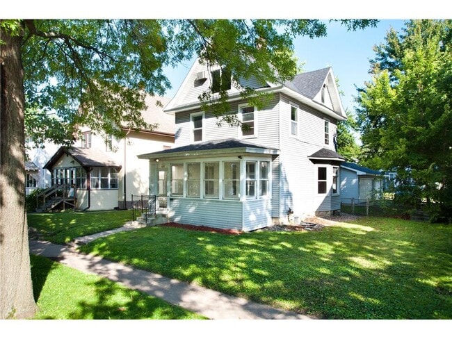Photo - 1689 Marshall Ave