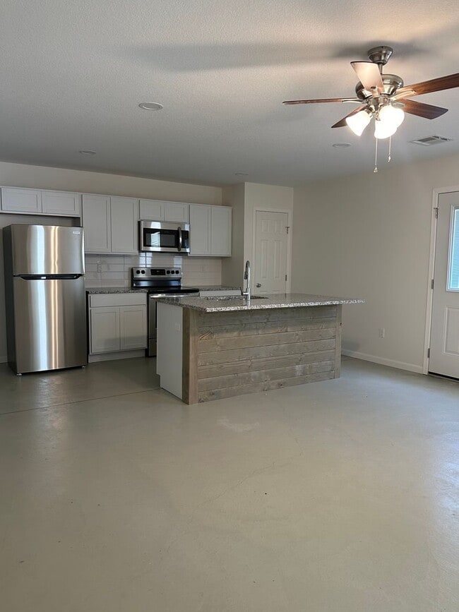 Photo - 1703 N Grove St