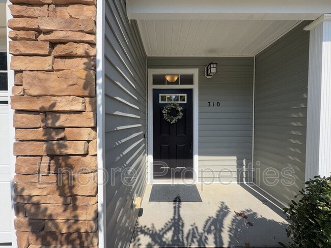 710 Whitetail Creek Way