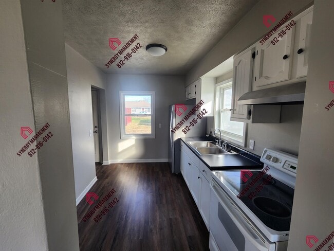 Photo - 2033 Covert Ave