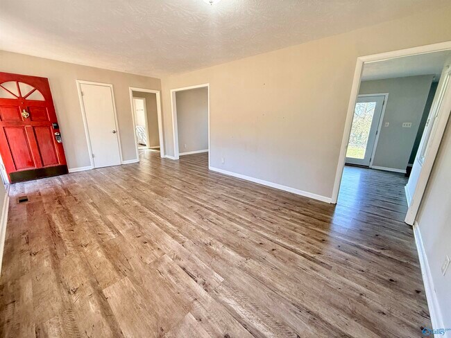 Photo - 1576 Hobbs Island Rd SE