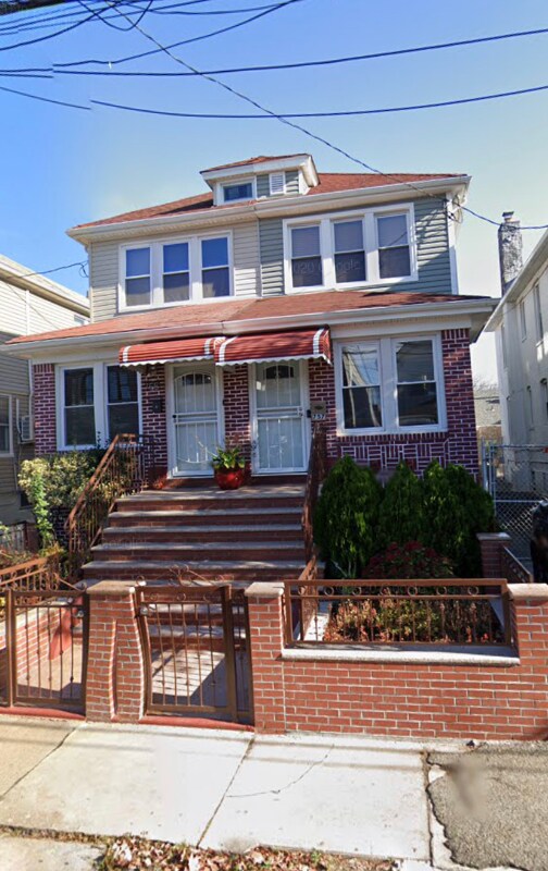 Photo - 757 E 51st St