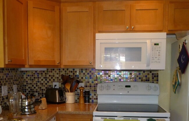 Photo - 885 Randall St