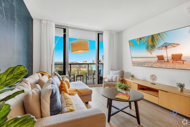 Building Photo - 2602 E Hallandale Beach Blvd Rental