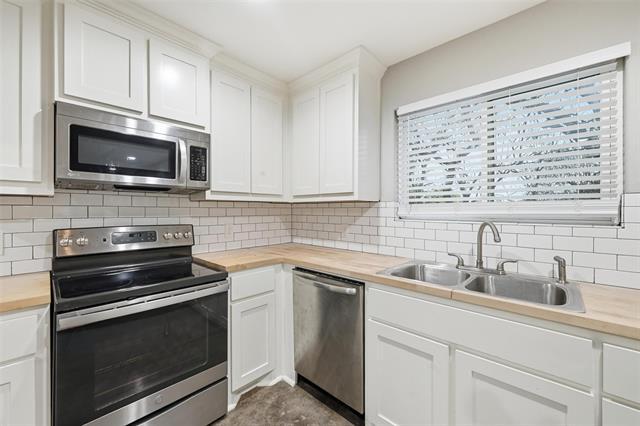 Photo - 607 E Day St