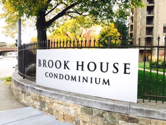 Building Photo - 33 Pond Ave Unit 218