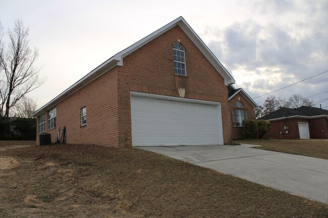 Photo - 3 Bedroom 2 Bath W/Bonus South Augusta!