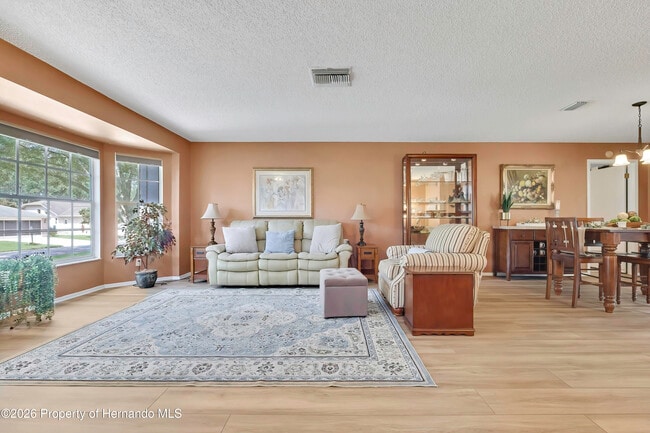 2066 Quailwood Ln