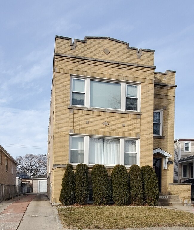 Building Photo - 3836 N Nordica Ave Unit 1 Rental