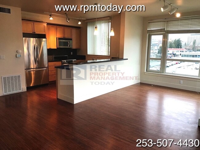 Photo - Incredible 5th Floor 2 Bedroom Condo with AMAZING Views!