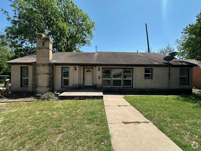 Building Photo - 3100 Pine Ave Rental