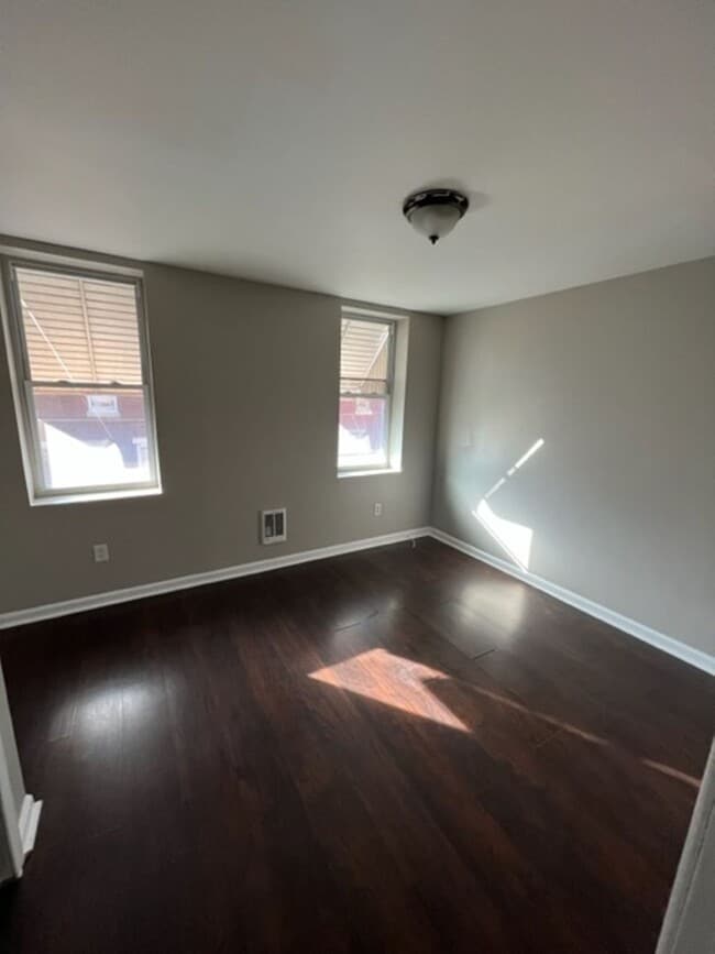 Photo - 1847 E Cornwall St Unit SFH