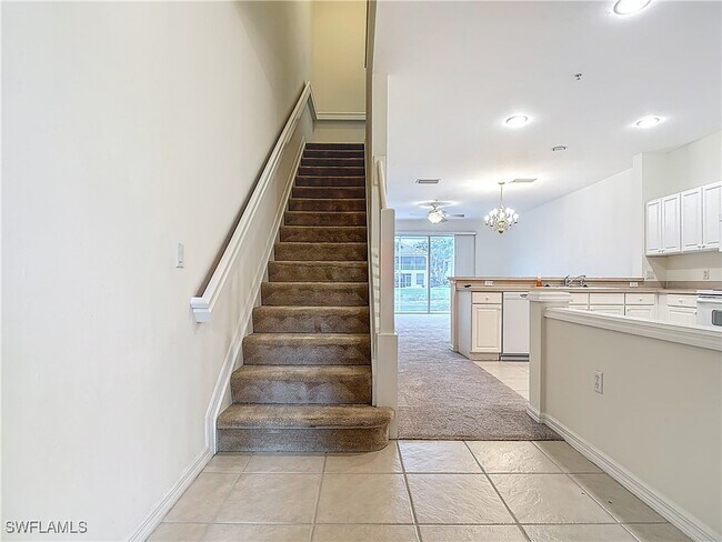 Photo - 1176 Oxford Ln