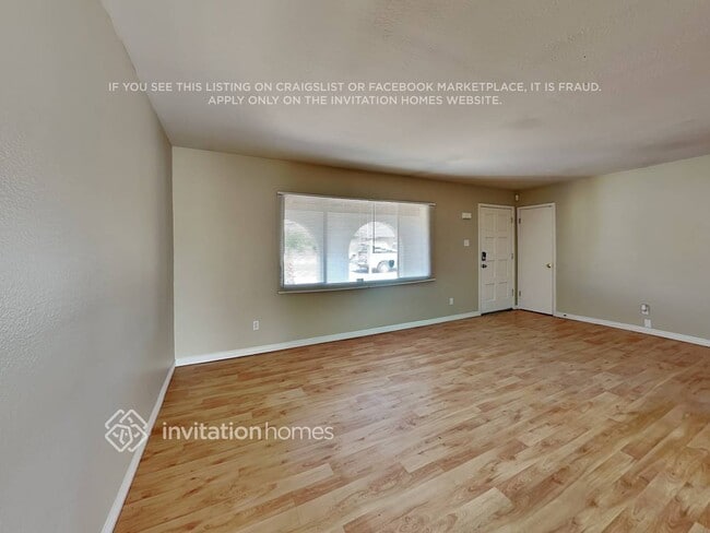 Photo - 3265 W Country Gables Dr