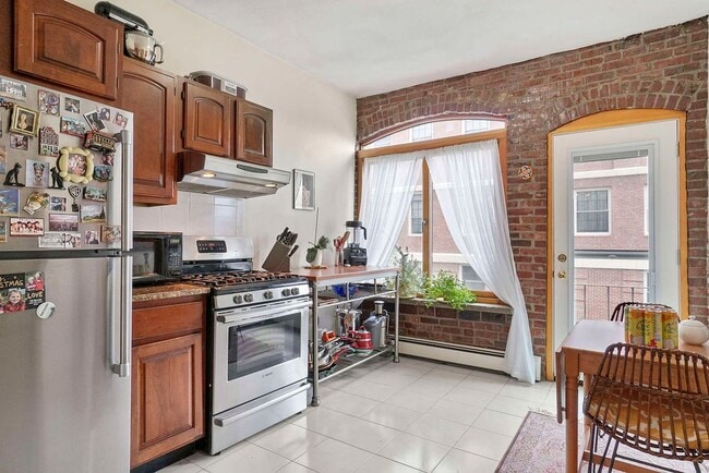 Photo - 67 Baldwin St Apartments Unit 3