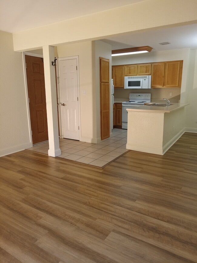 Photo - 2881 Huntington Blvd Unidad 123 Rental