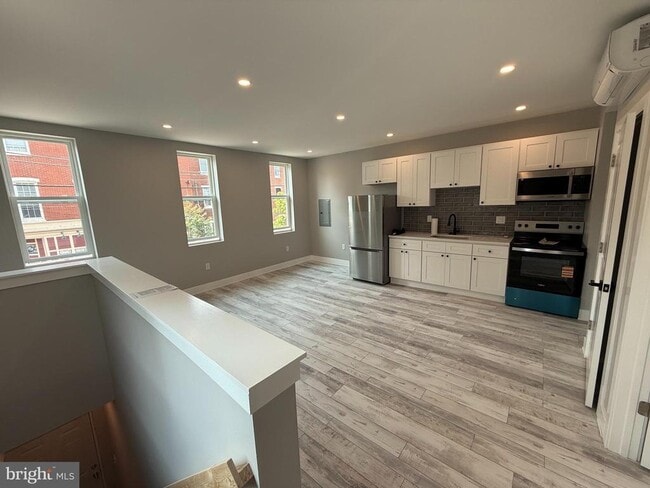 Photo - 2623 Poplar St