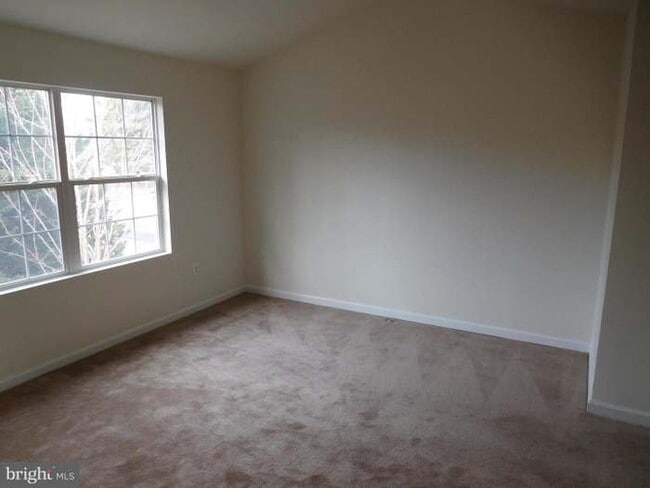 Photo - 5634 Crestwood Ct