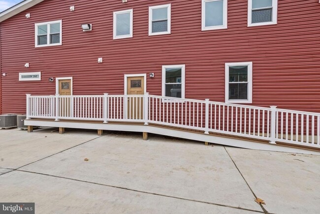 Photo - 819 11th Ave Unit A