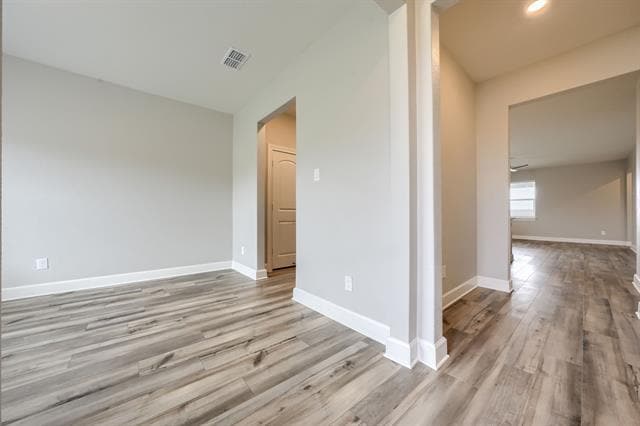 Photo - 909 Emerson Dr