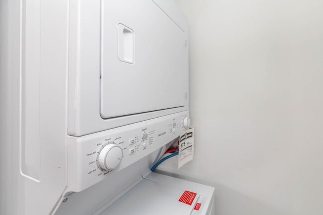 Photo - 6801 N Ridge Blvd Unit BSM