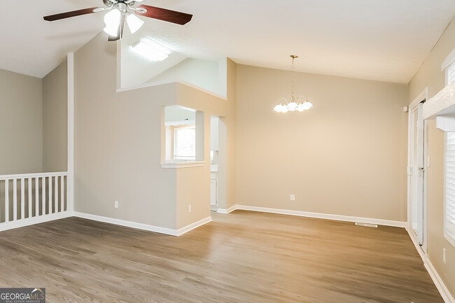 Photo - 5878 Homestead Cir