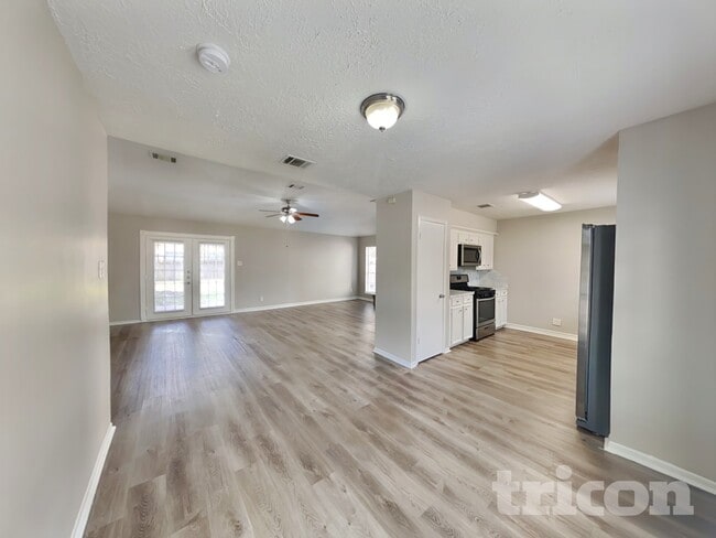 23827 Beaverwood Dr