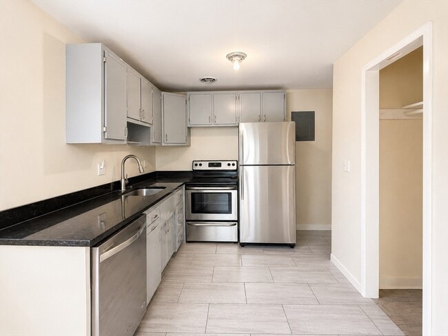 Photo - 194 Lexington St Unit U1